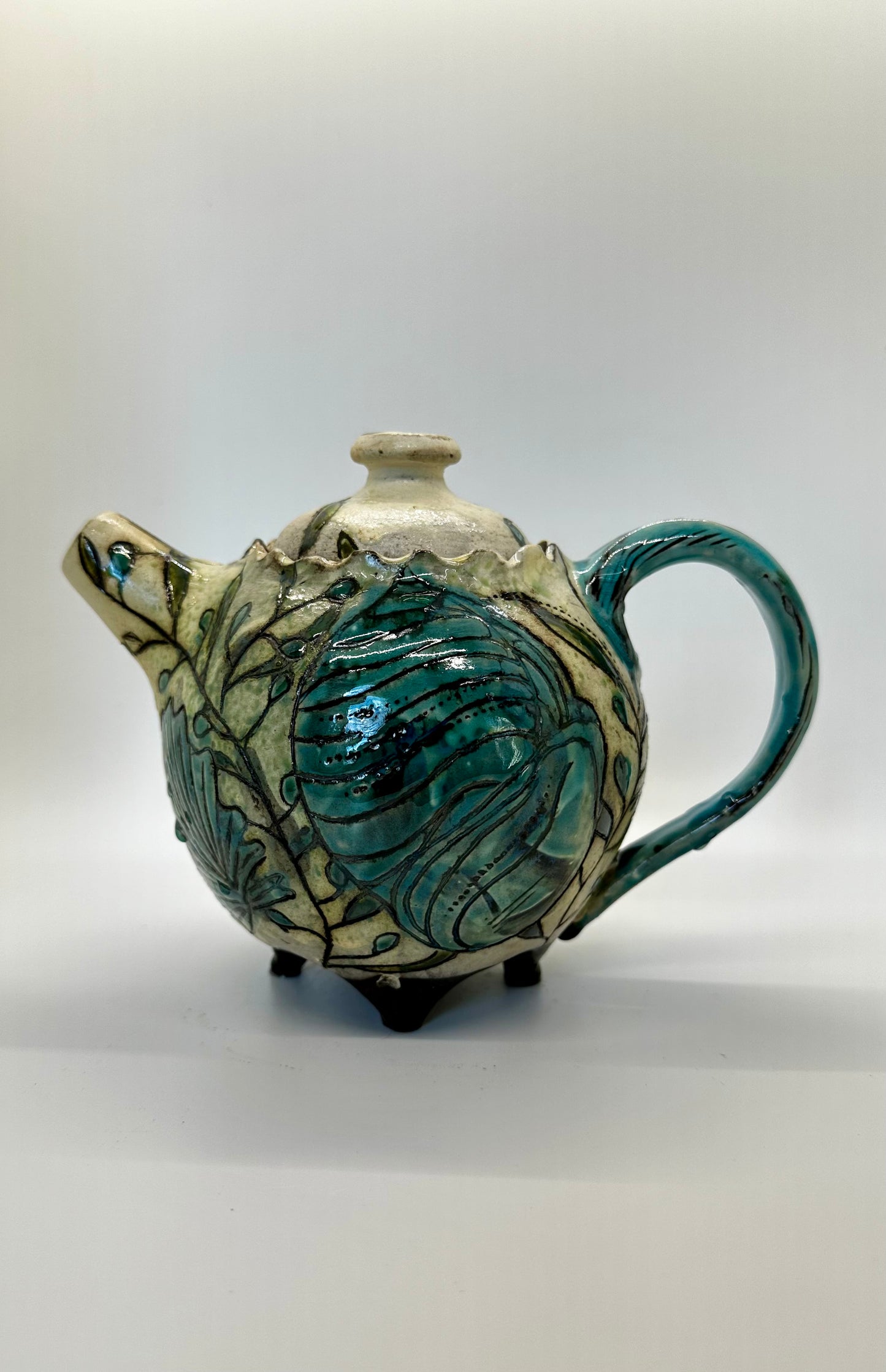 Black Stoneware Seashell Teapot