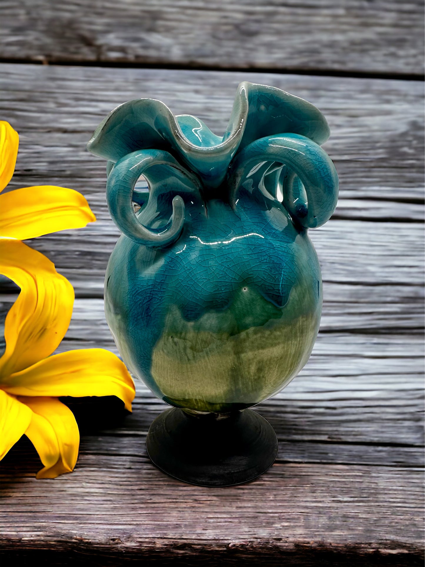 Bulbous Bud Vase