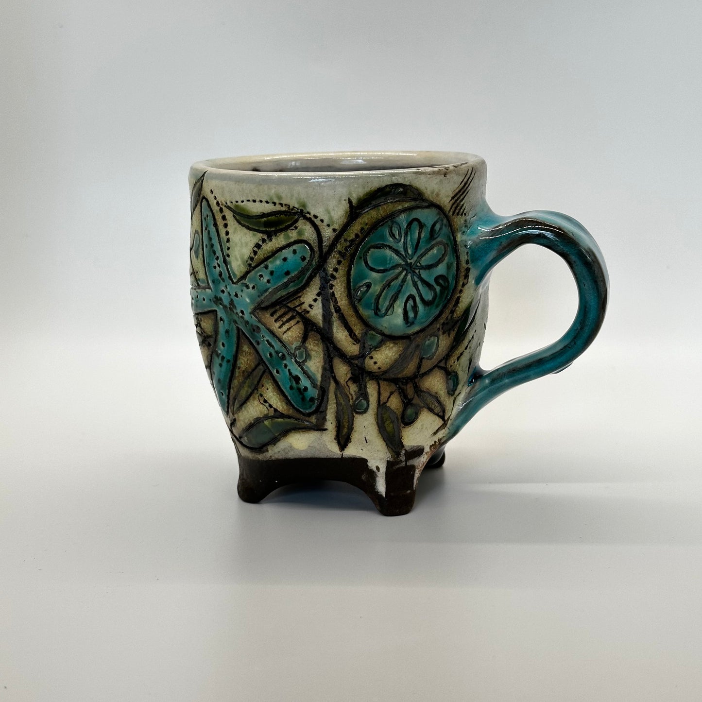 Black Stoneware Seashell Mug