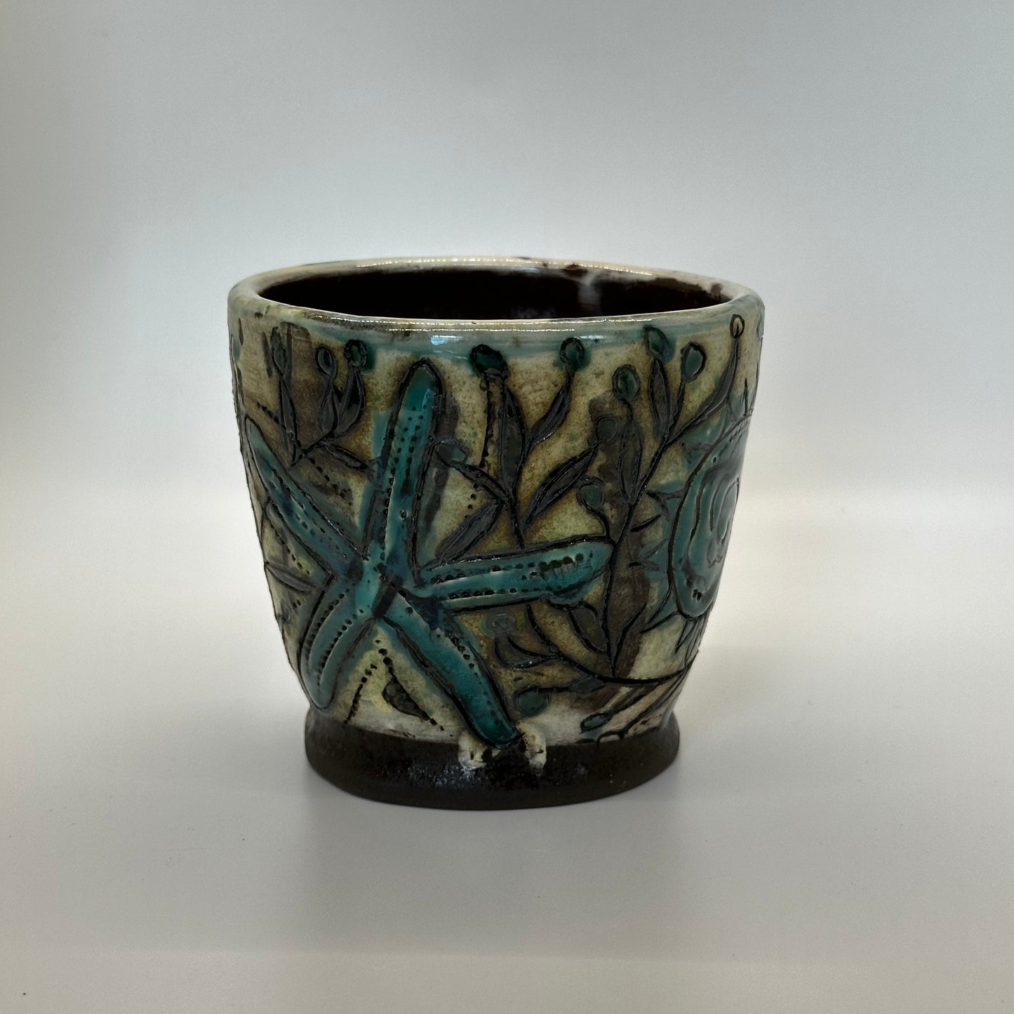 Black Stoneware Seashell Mug