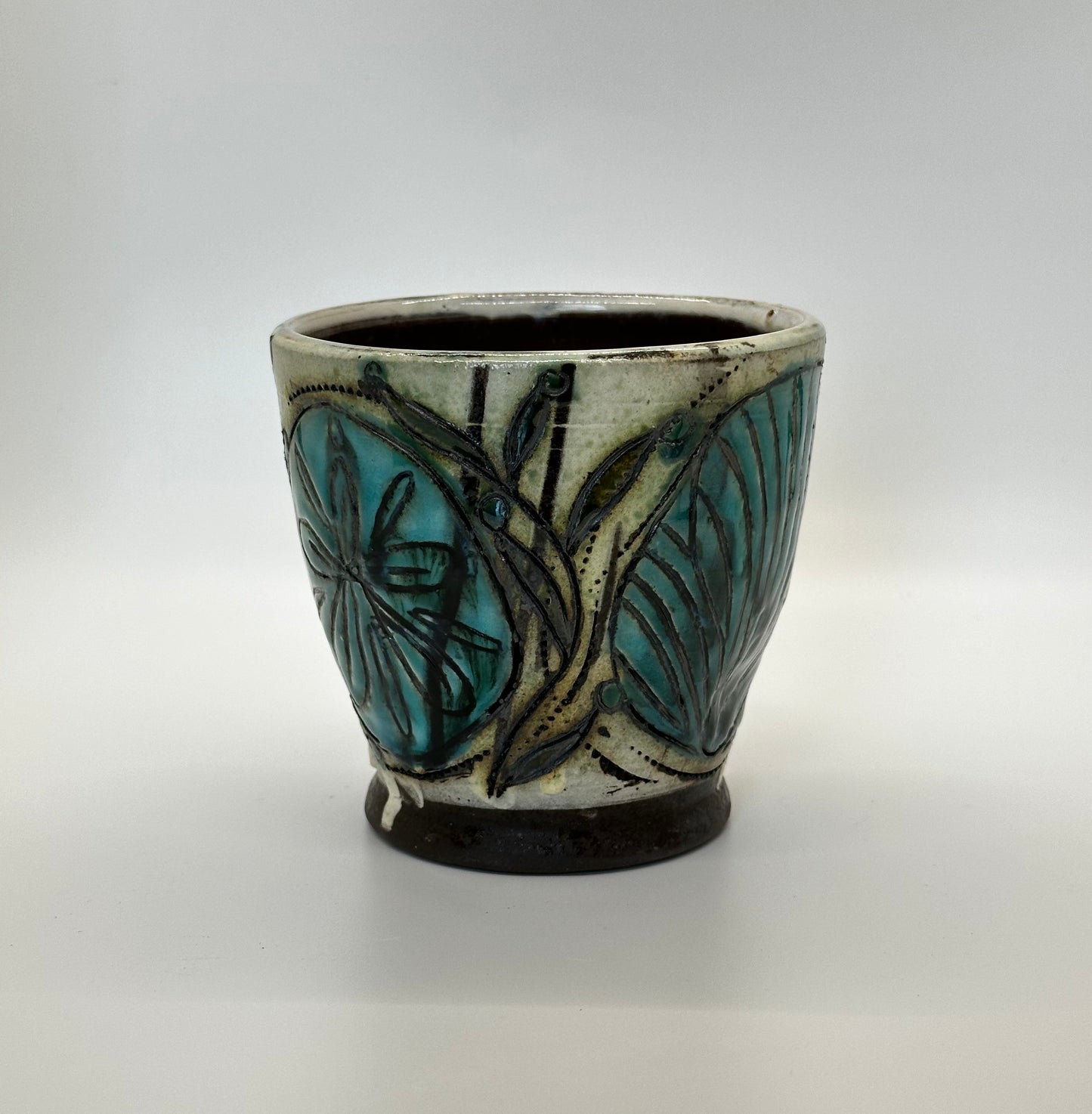 Black Stoneware Seashell Mug