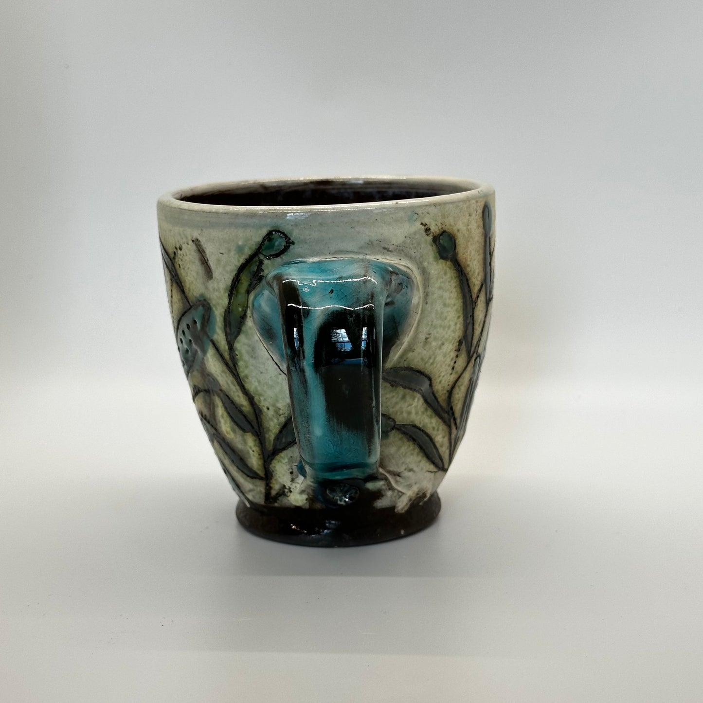 Black Stoneware Seashell Mug