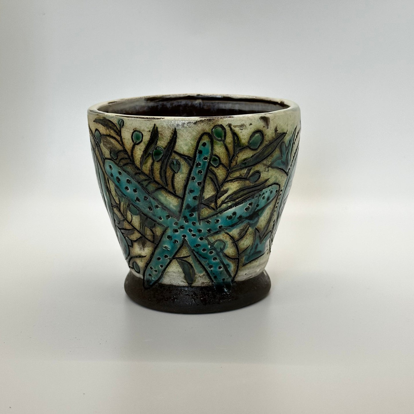 Black Stoneware Seashell Mug