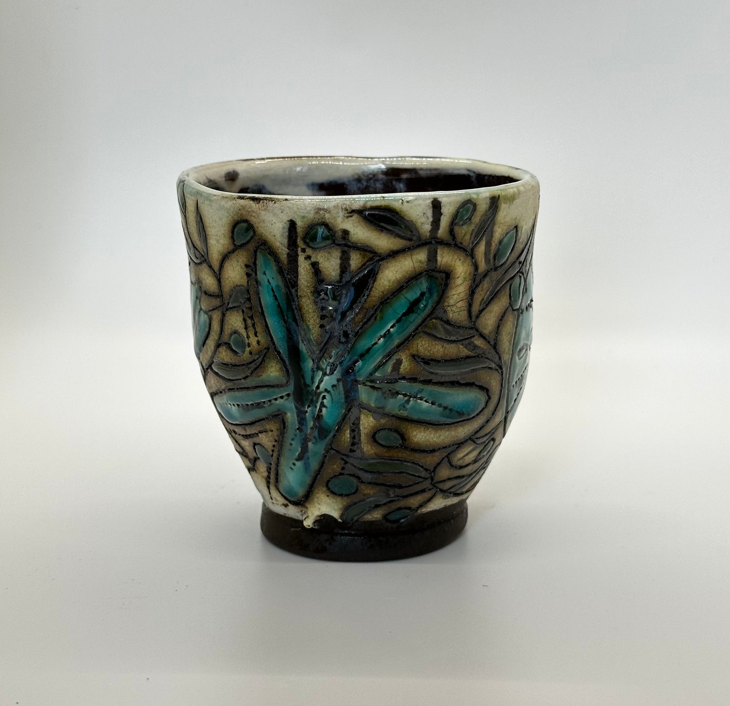 Black Stoneware Seashell Mug