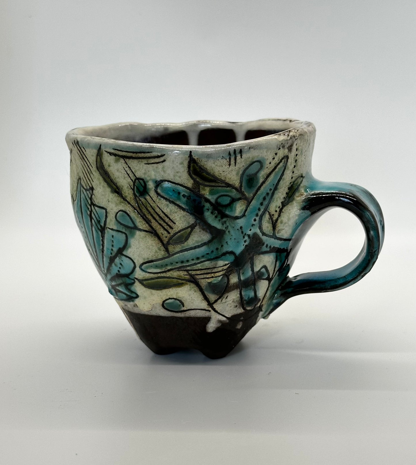 Black Stoneware Seashell Mug