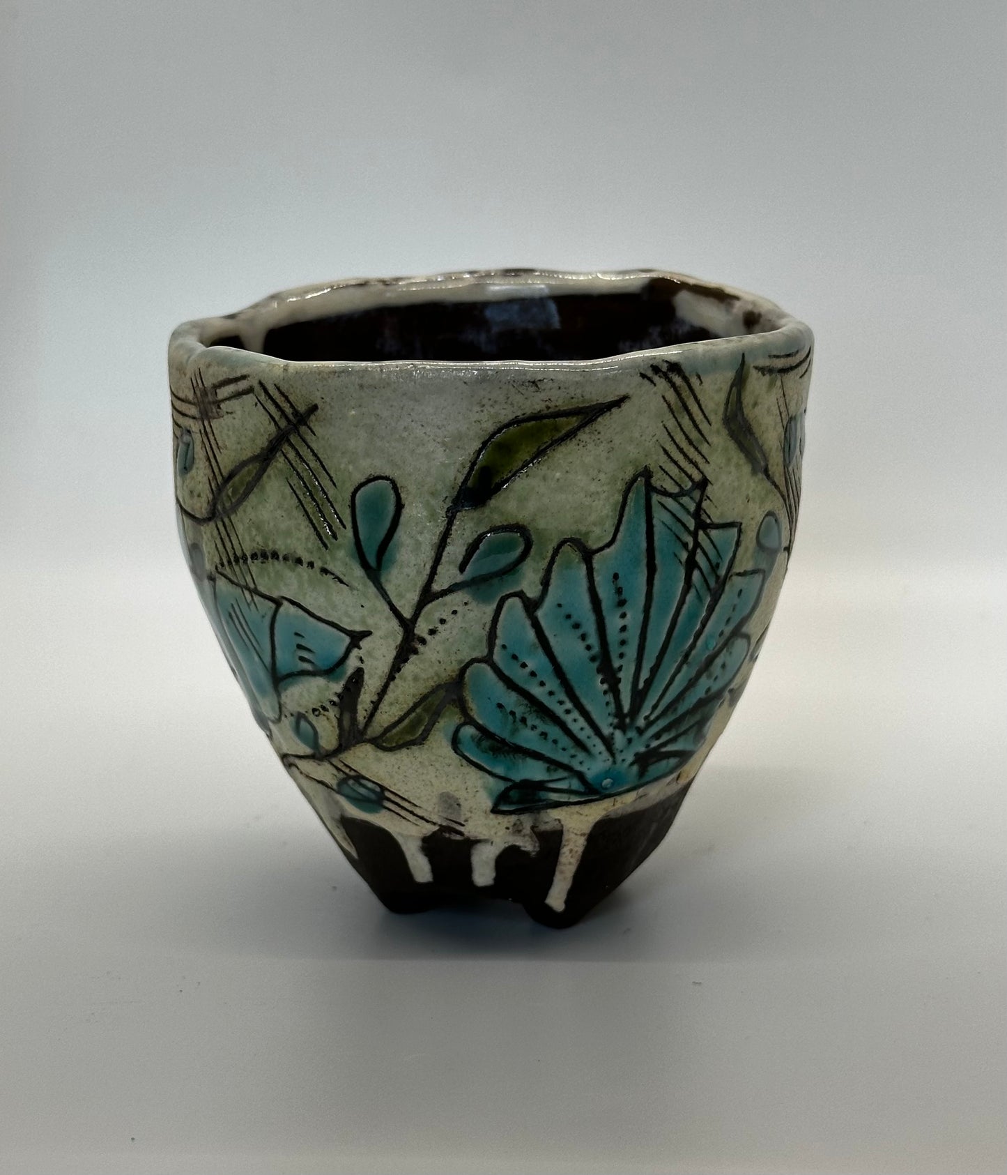 Black Stoneware Seashell Mug