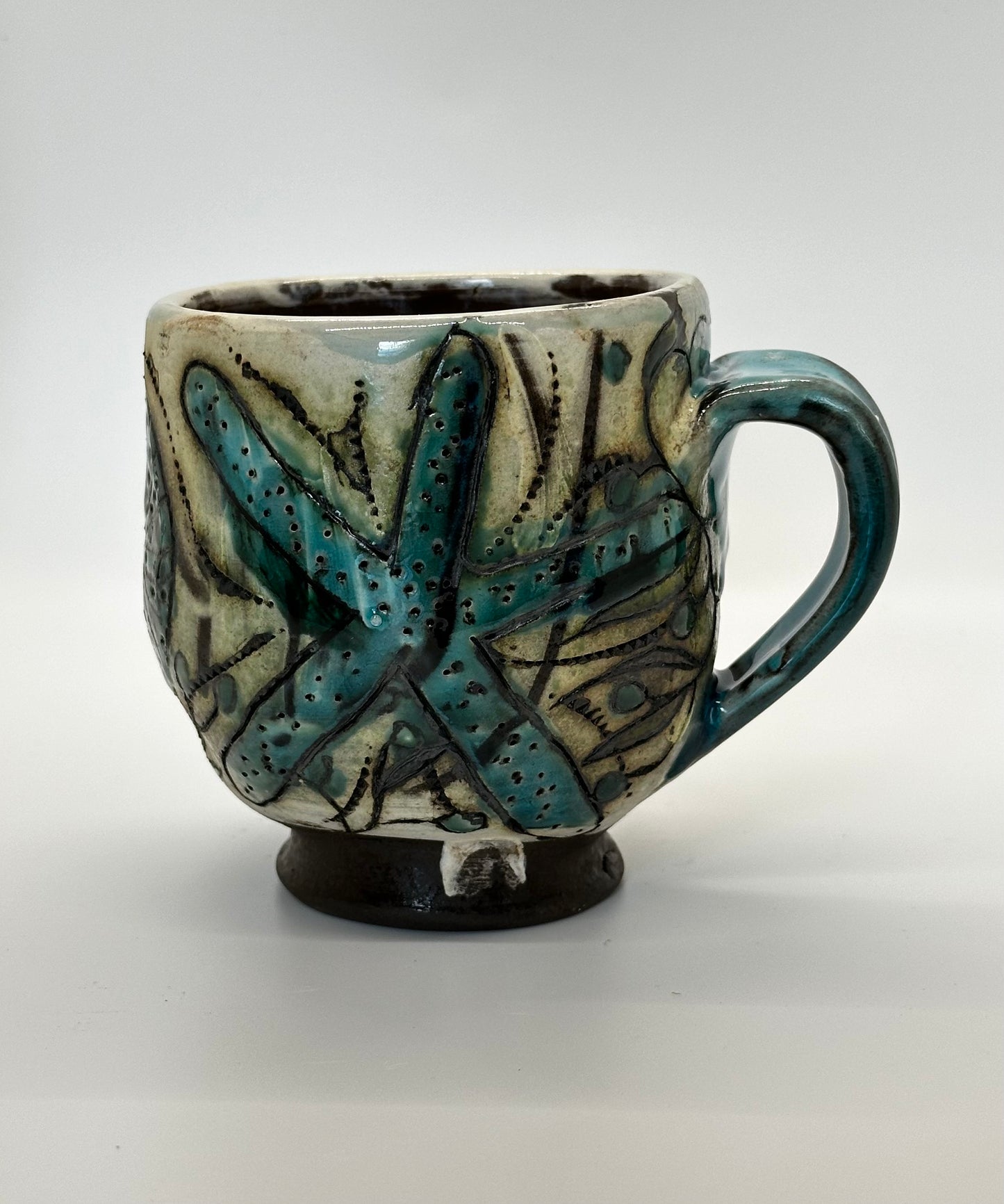 Black Stoneware Seashell Mug