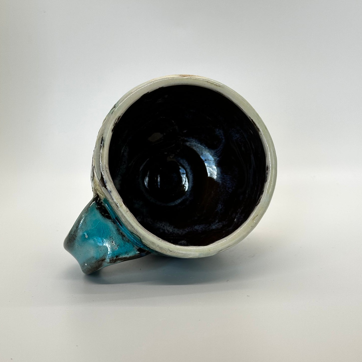 Black Stoneware Seashell Mug