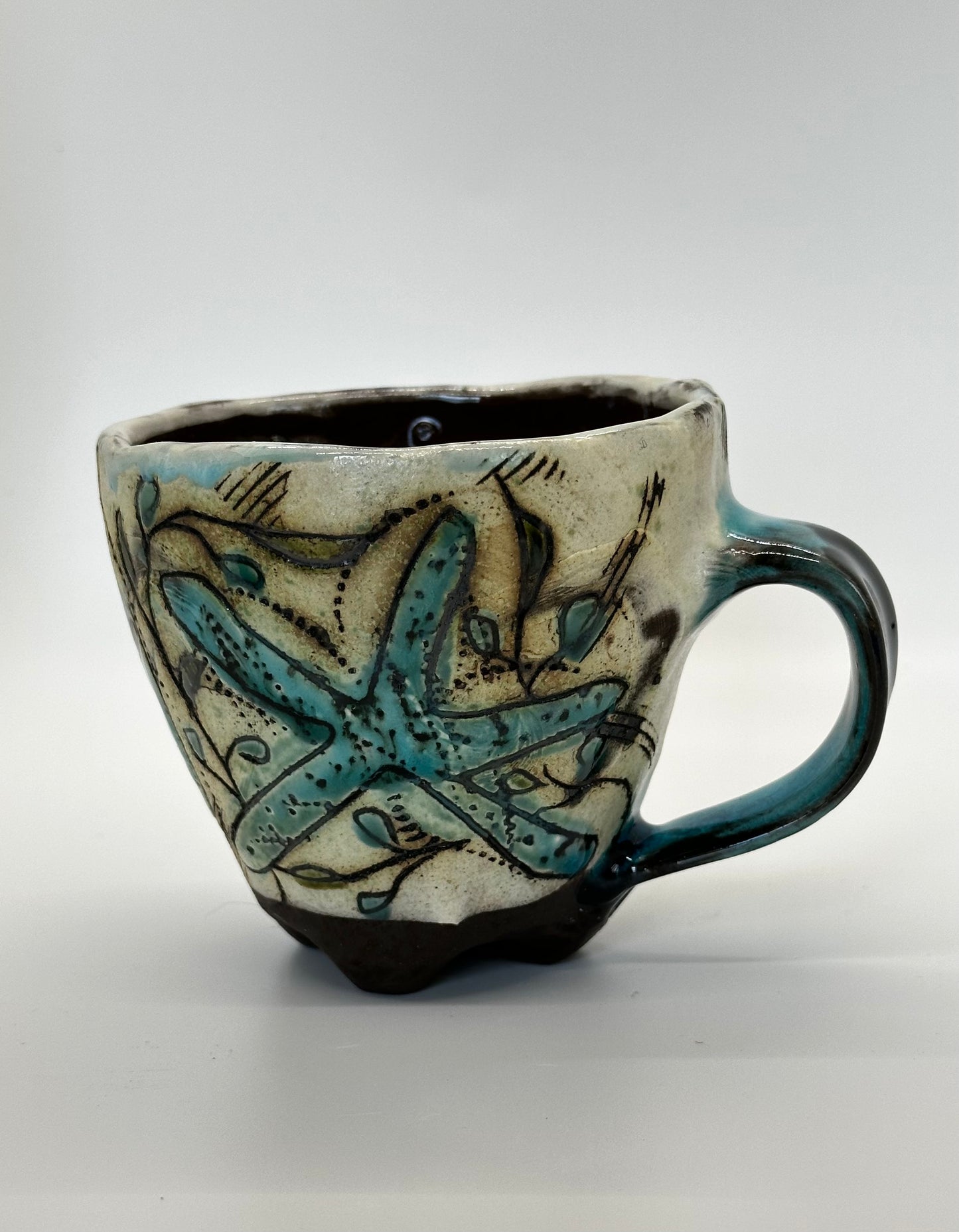 Black Stoneware Seashell Mug